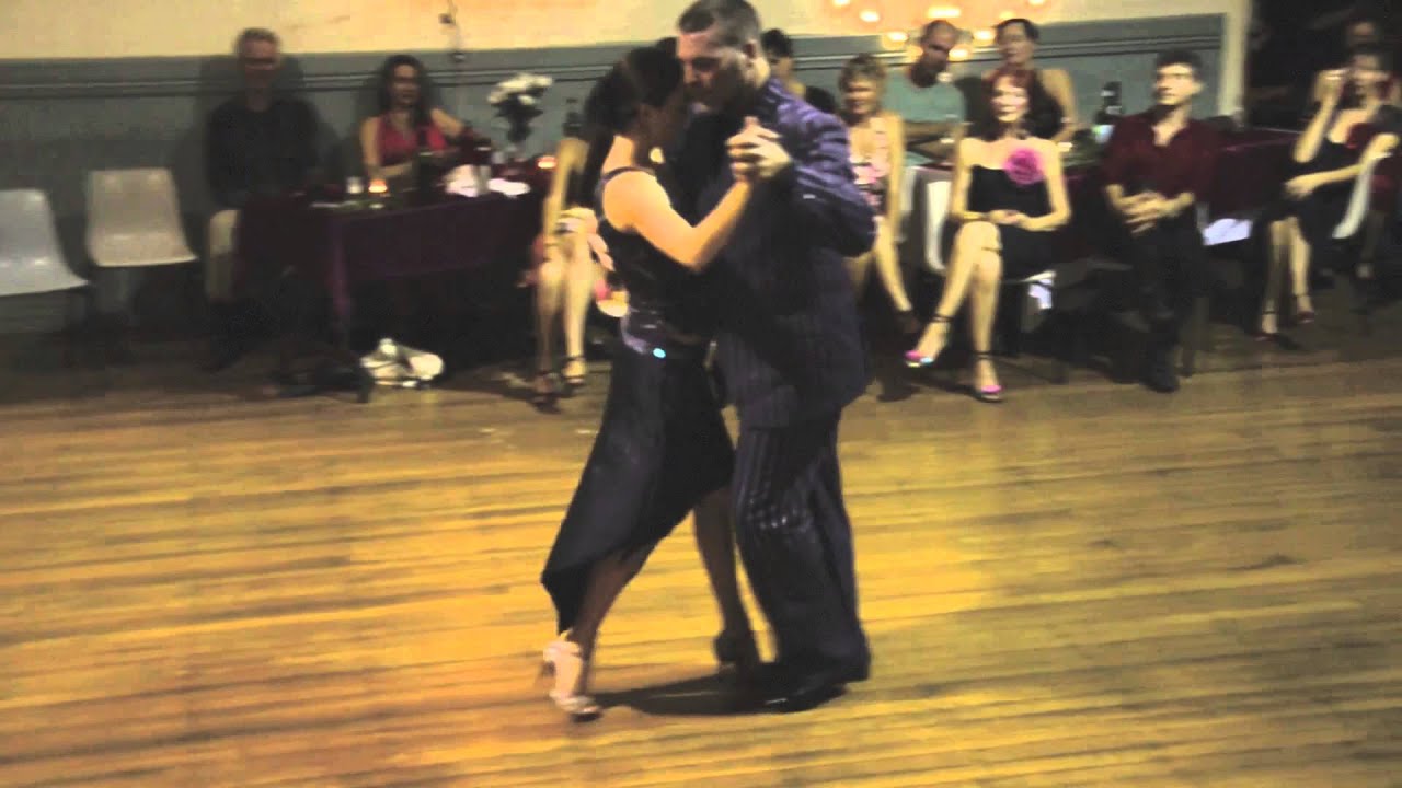 Damian Thompson & Julianne Martens, "Ilusion Azul"