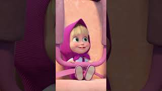 Маша пожалела, что села сюда! 😱😭 #Shorts #машаимедведь #ВышеНеба #MashaandtheBear #kids #cartoon