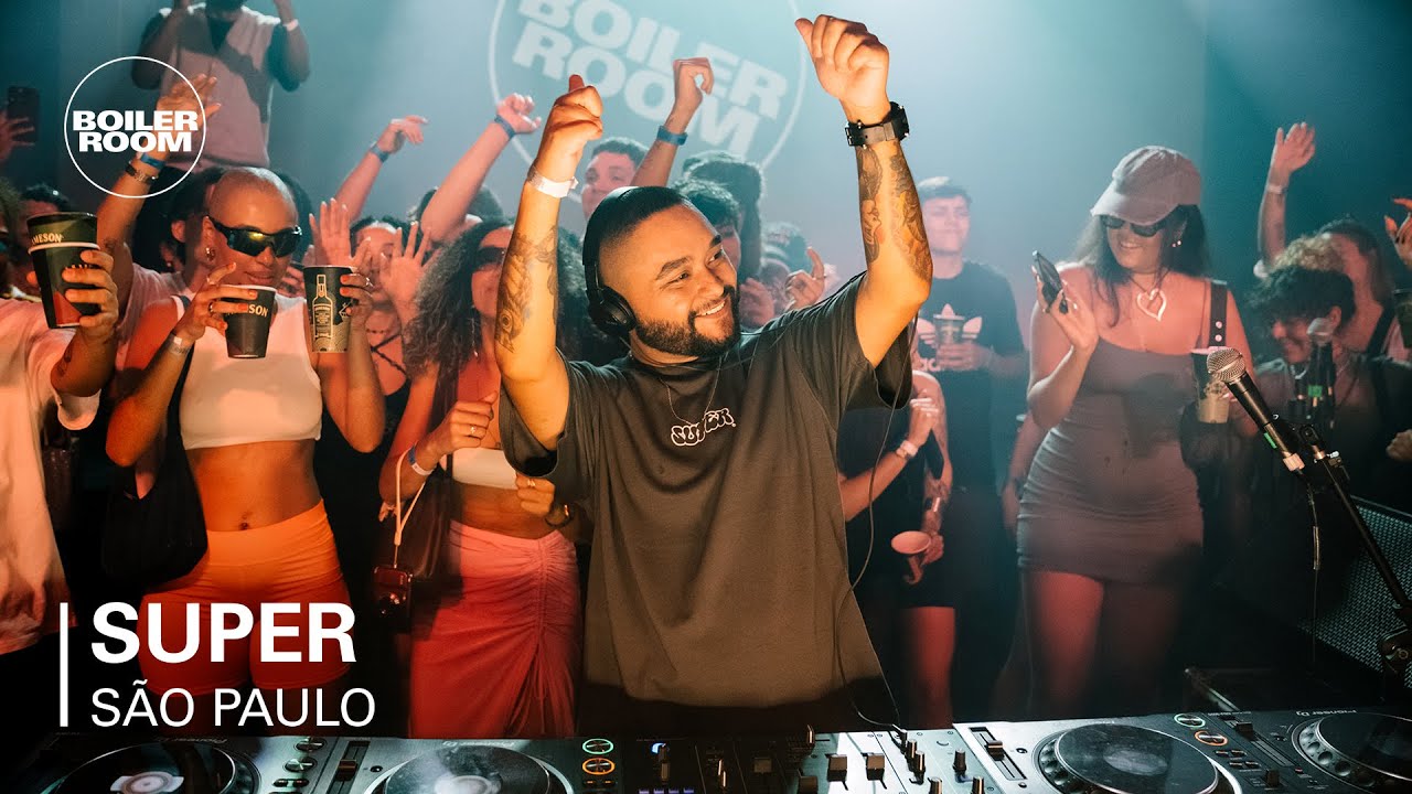 Super - Boiler Room x COMO VOCÊ: Joga Bonito