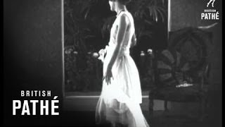 Dresses And Tresses (1927)