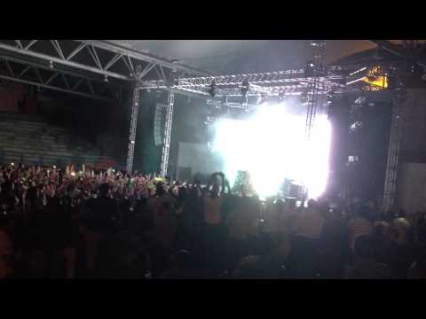 Avicii - Silhouettes (Lazy rich remix) @ Istmo Nights El Salvador 07-11-2012