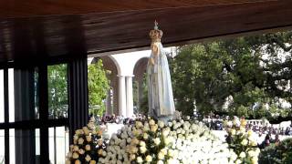 preview picture of video '13 de Maio de 2010 em Fátima, com o Papa Bento XVI - Inicio da Procissão'