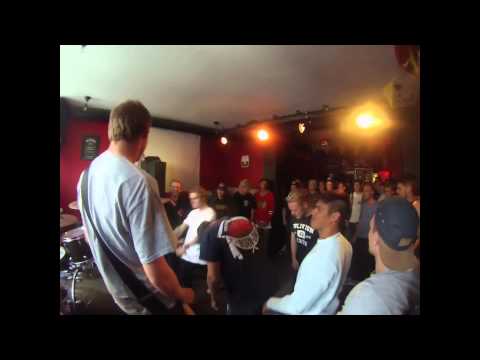 xVICIOUSx - INTRO + BEG FOR LIFE + SOCIETY'S PATH (Live at Leuven)