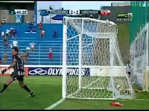 Cruzeiro 3 x 2 Uberaba pelo Campeonato Mineiro - 15/04/2012