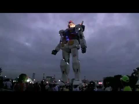 Der weltweit größte Roboter!  The world's largest robot!