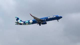 JetBlue 932 Airbus A321-231 Takes Off From IAH Houston To Boston BOS.