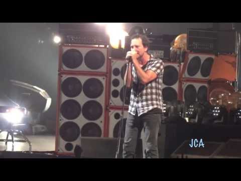 PEARL JAM - Do The Evolution - Brooklyn NY - Barclays - Oct 19 2013