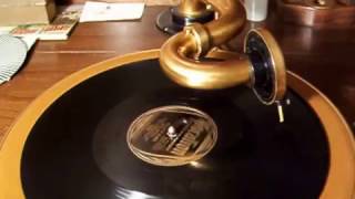Billy Holiday with Berigan Shaw and Cole - Billie's Blues 1936 Vocalion 78rpm