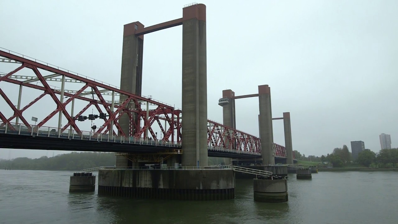 Nachtafsluitingen Spijkenisserbrug thumbnail