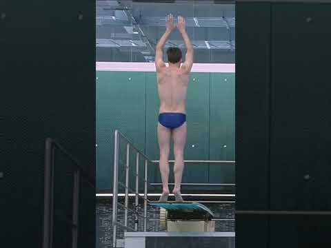 Inward dive tuck (401c)