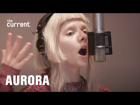 Aurora – Churchyard (Live at The Current)