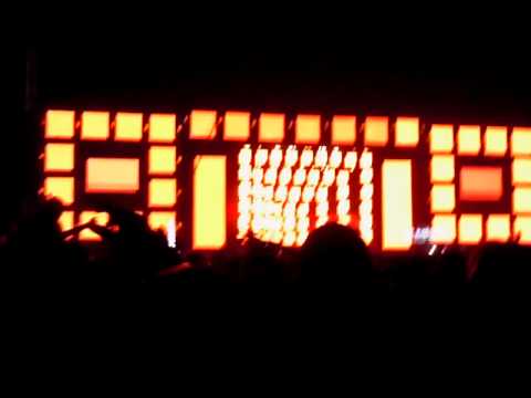 Swedish House Mafia at EDC Vegas pt 3 - Heart is My Religion (Axwell vs REM)