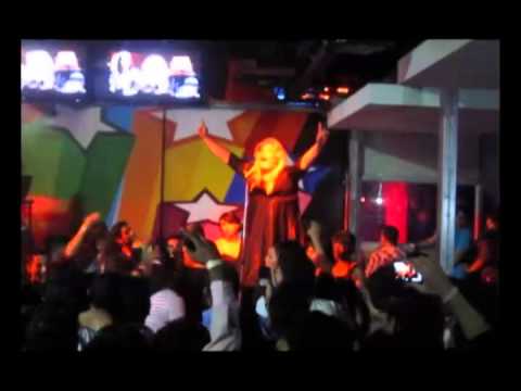 ADELE rolling deep in COLORS ★ 31.MARZO.2012