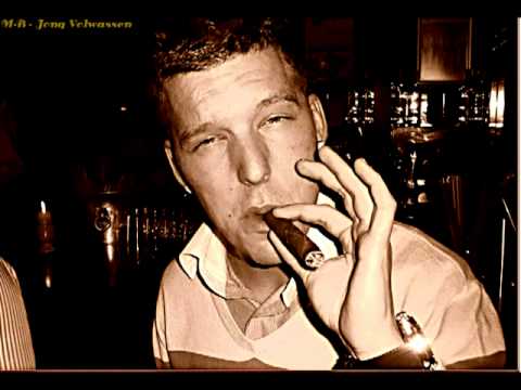 Mali Ft. Teccer - Pianoman