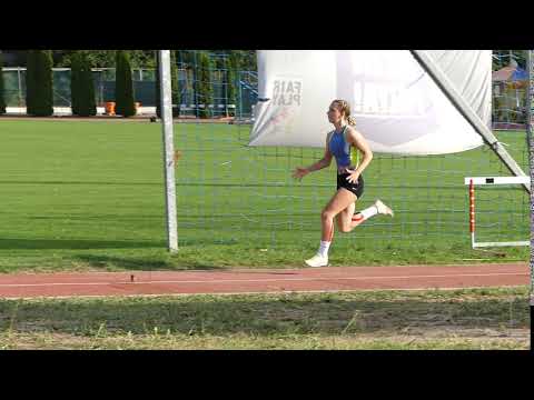 Éva Viktória második ugrása