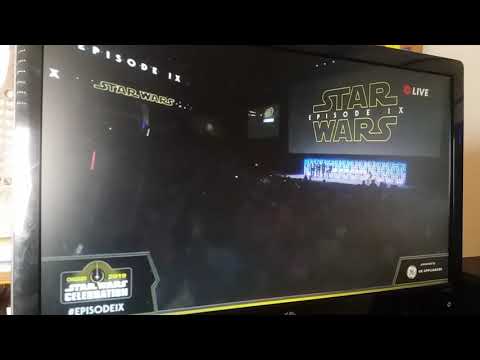 Billy Dee Williams enters into the Star Wars Celebration