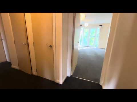 TO LET - DEANS GATE, WILLENHALL - TWO BED TWO BATHROOM 1ST FLOOR - £925 PCM