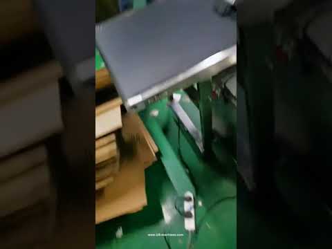 , title : 'Automatic big box board labeling machine carton board paging labeling line testing video'