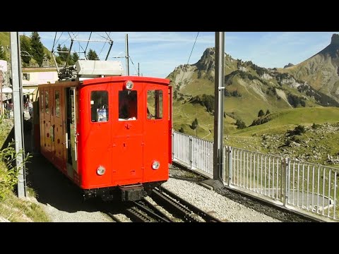 Spektakuläre Landschaften der Schweiz: Fahrt mit der Schynige Platte Zahnradbahn