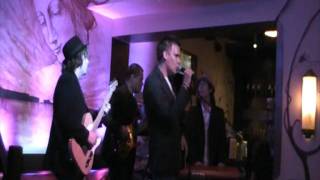 Mary Jane;You don&#39;t return my call (s),(Eyes like fire) by the Hitchhikers filmed by Joy