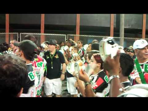 Grande-Rio ensaio sapucai fevereiro 2011 Tamborins