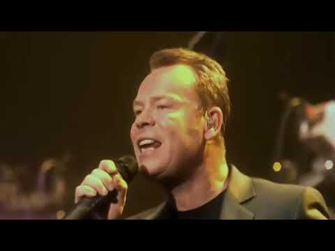 Ali Campbell - Would I Lie featuring - Bitty McLean- The Royal Albert Hall, Londres 2012