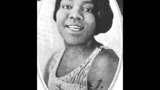 Bessie Smith-Devil's Gonna Get You