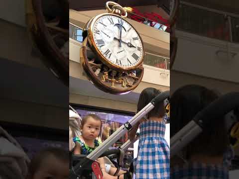 Amazing big clock！