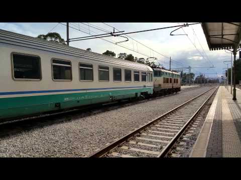 E656 080 IN PARTENZA CON L'IC 702