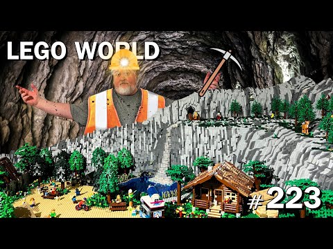 LEGO World (223) - Brick Mountain [25]