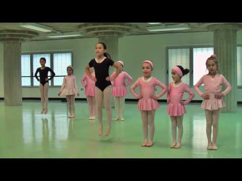 Moviment'Arti. Lezione di danza. Primary