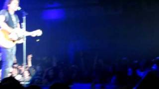 Ligabue angelo della nebbia Brescia 2010.AVI