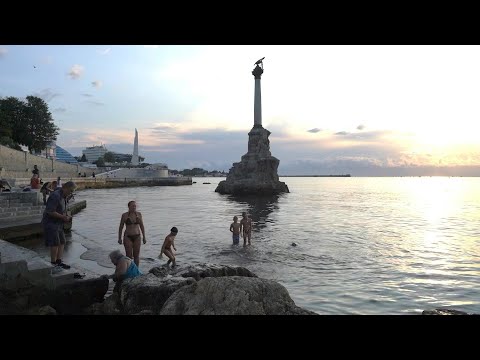 Video Thumbnail: Drones, blackouts, and beaches: Summer in Russia-annexed Crimea | AFP
