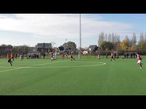 18 nov 2018 VV De Meern 2 - UVV 2 com 5-4 Schitterende winnende goal Erik (5-4)