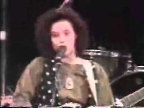 Sarah McLachlan - Vox 1989 Timmy's Christmas Telethon, Toronto.  Jim Carrey intro