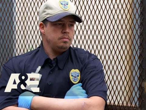 Behind Bars: Rookie Year: Meet CO Specialist Locksmith Pallesen | A&E