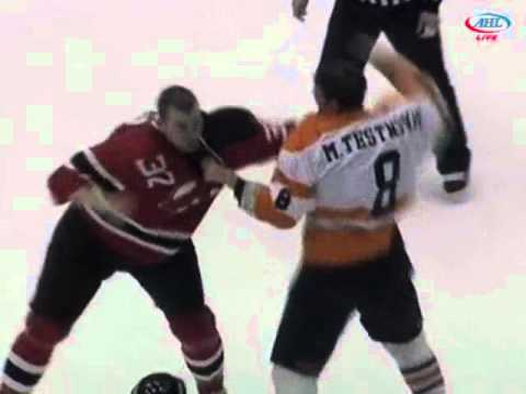 Harry Young vs Mike Testwuide