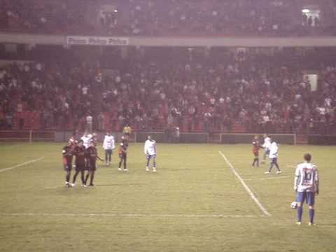 Atlético Paranaense 1x3 Avaí - Falta pro avaí