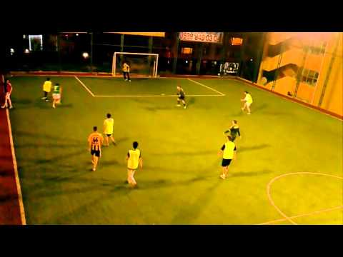 Futbol Arena Halı Saha 1 18.04.2016 21:00 - akillisaha.com