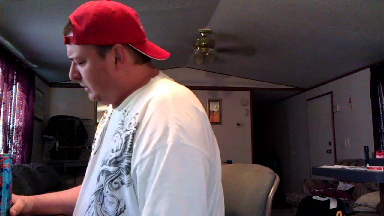 Four Loko Blue raspberry review and chug PLUS CONTEST!