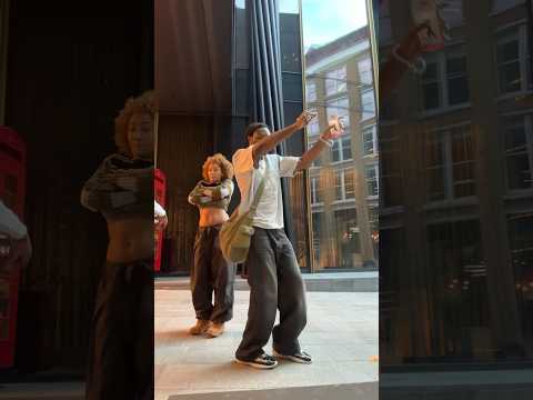 by the end of the summer I’ll have the ‘soh soh’ on lock 😂😂 #sohsoh #sundayatzuris #afrodance