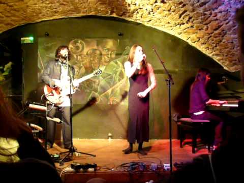 L'absurde distille sa logique