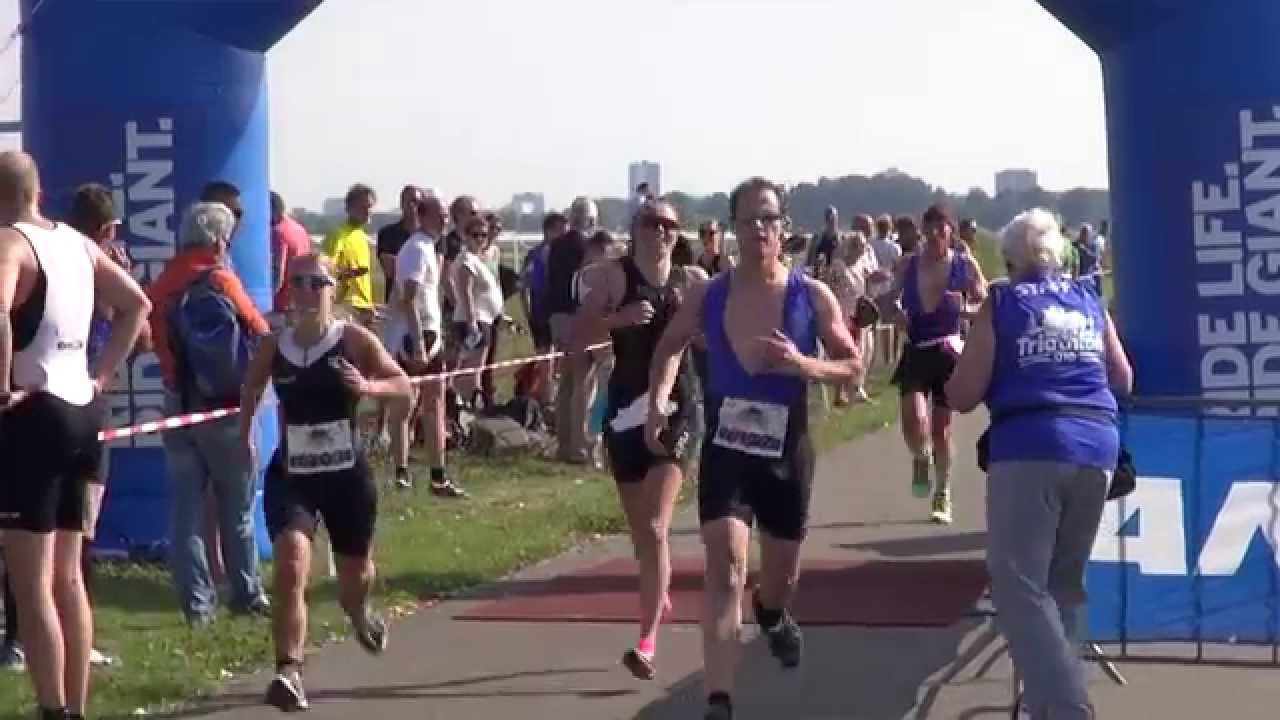 010nu - Zwemmen, fietsen én lopen! Knallen tijdens de Triathlon010