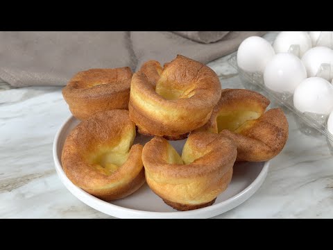 Puffy & Crispy Yorkshire Pudding serve with roast beef gravy. #yorkshire #cooking #recipe #baking