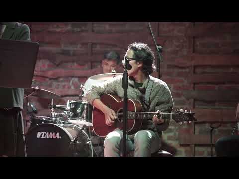 Tuahpui leh vau-Vulmawi Gang(COVER) live@thewarehousecafe961 (read description)