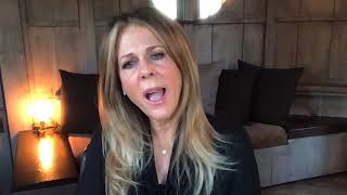 Rita Wilson &quot;Everybody Cries&quot; Performance