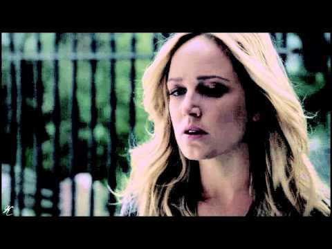 Sara & Nyssa | Toxic