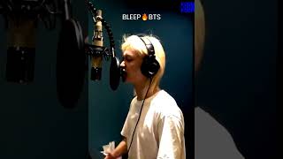 Download lagu Felix Deep Voice BLEEP Recording BTS😎🔥... #skzkarma #straykids mp3