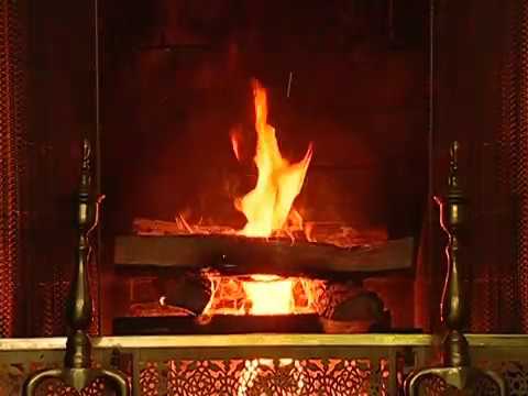 Johnny Mathis - Silver Bells (Fireplace Video - Christmas Songs)