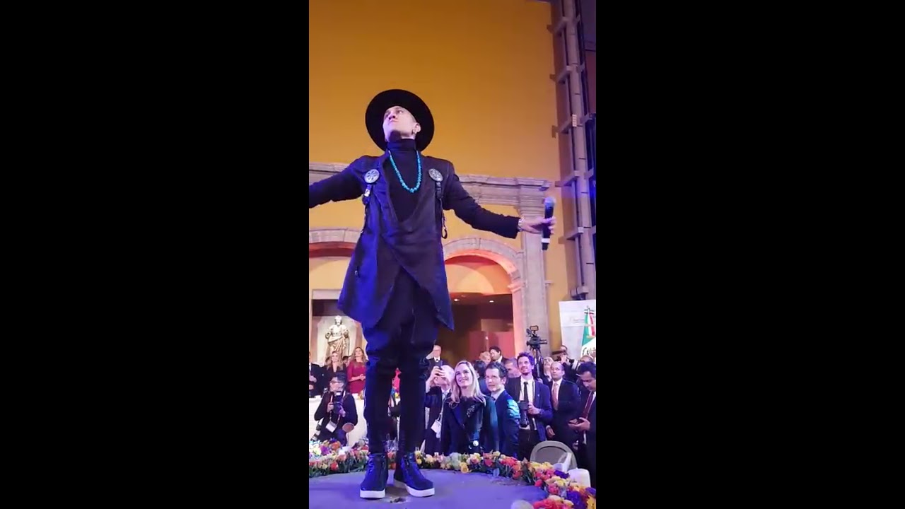 Great solo performance by Taboo of Black Eyed Peas in Mexico City!